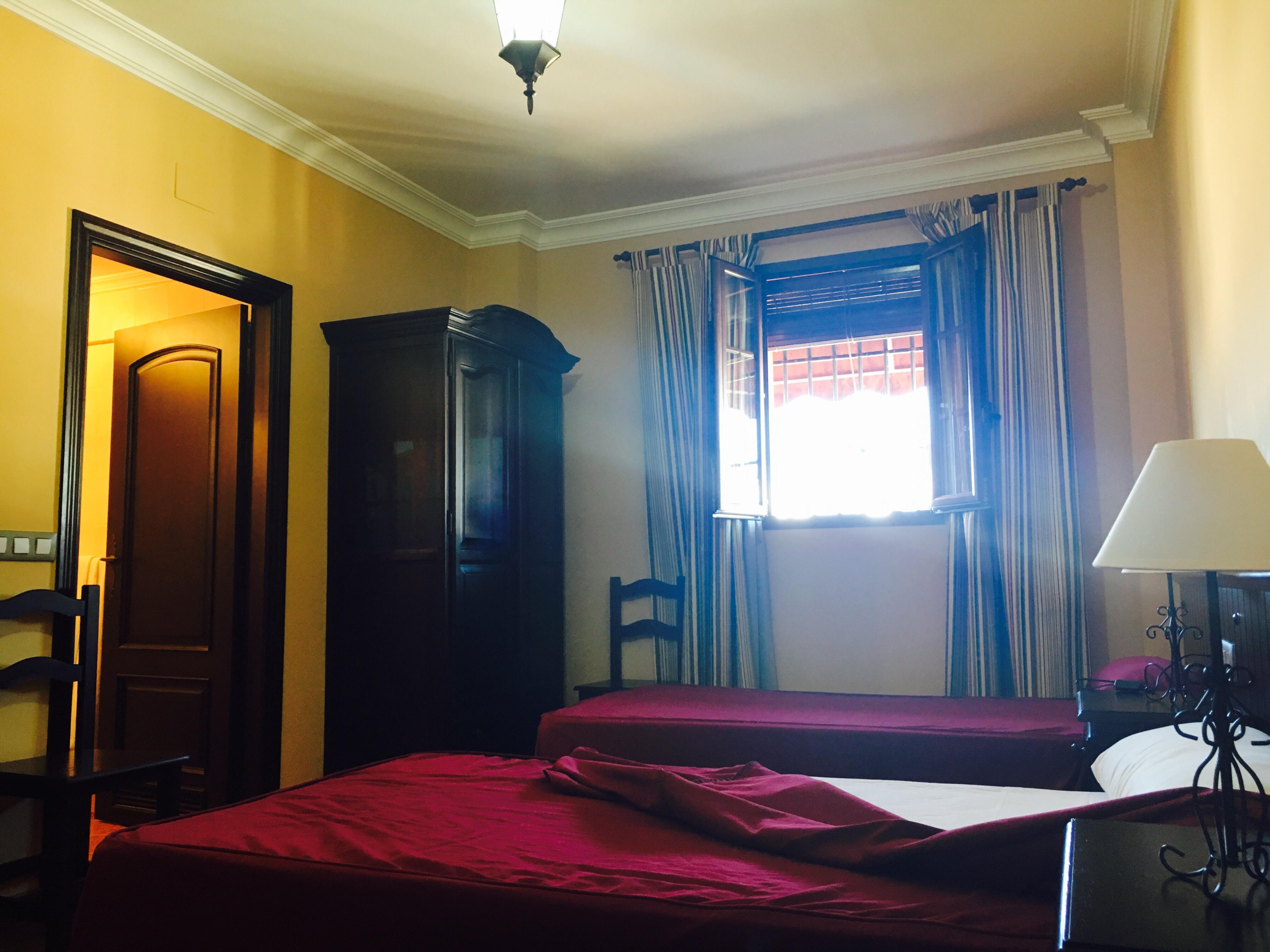 Hostal Pechi Huévar Buitenkant foto