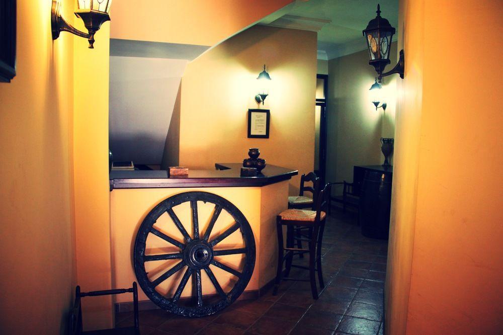 Hostal Pechi Huévar Buitenkant foto