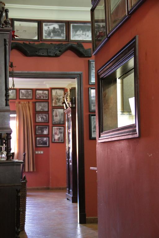 Hostal Pechi Huévar Buitenkant foto