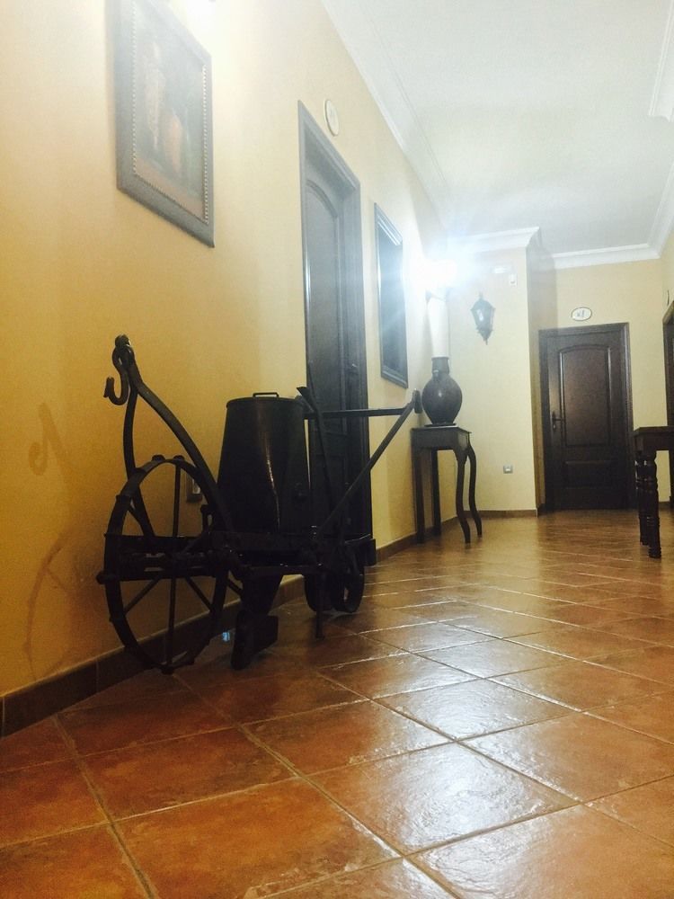 Hostal Pechi Huévar Buitenkant foto